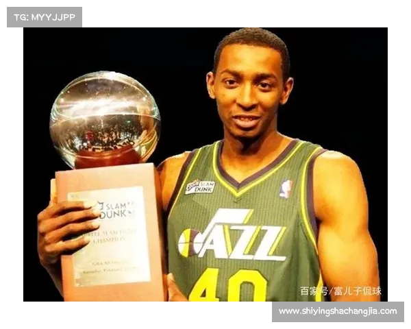 如何通过创新手段让杰里米埃文斯重回流行潮流的舞台