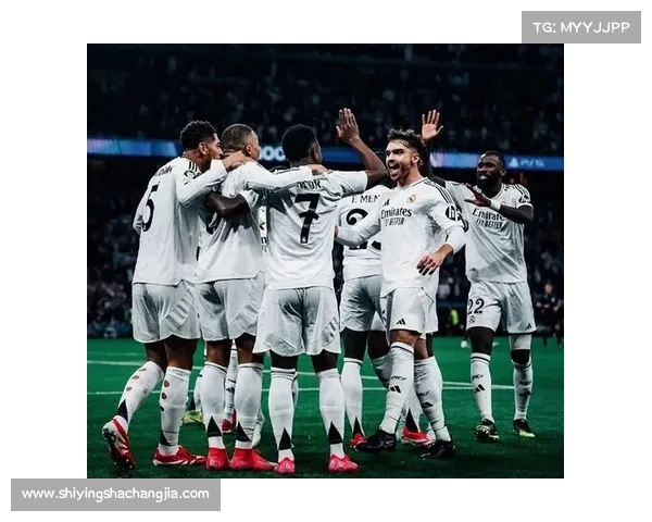 巴萨与皇马争锋对决 西甲巅峰之战再度点燃激情与荣耀 巴萨与皇马争锋对决 西甲巅峰之战再度点燃激情与荣耀