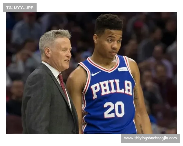 布朗对队友信任的重要性与篮球团队协作精神的深度解析